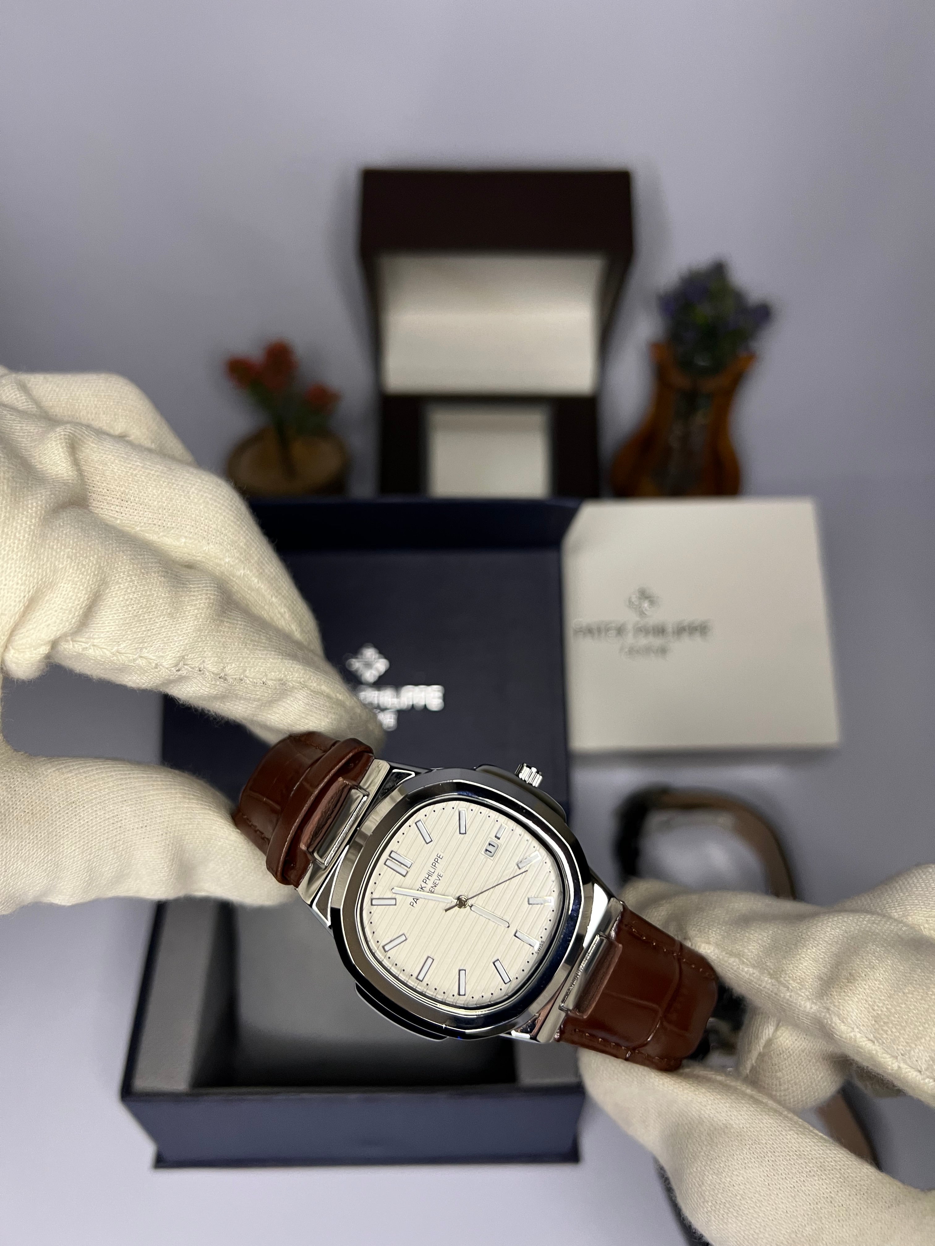 Patek Philippe Premium Men’s Watch ( With Complete Box )