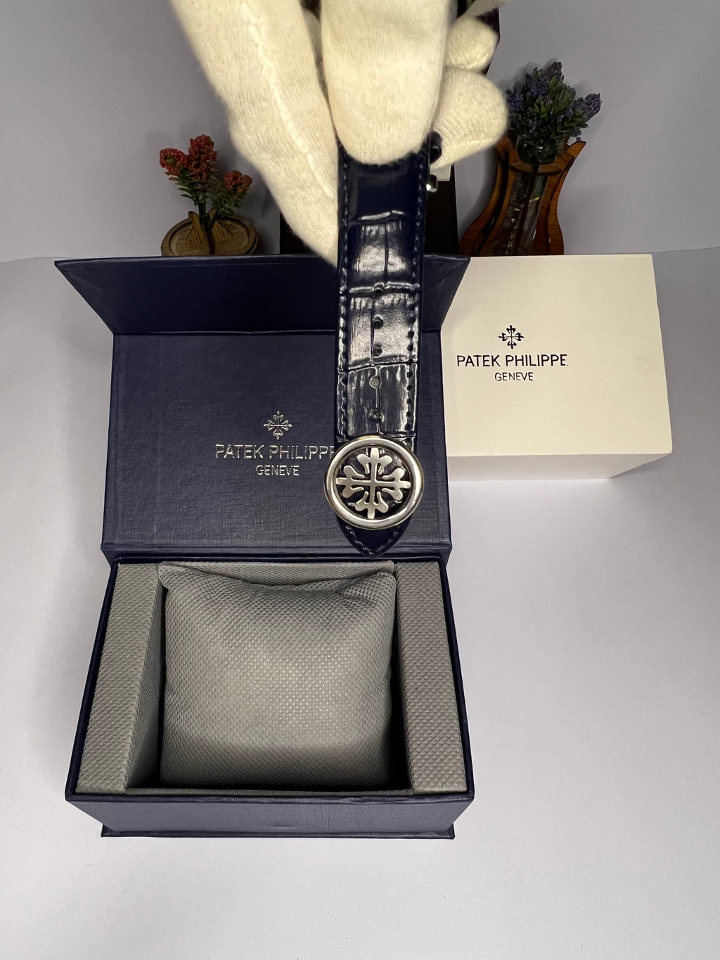 Patek Philippe Premium Men’s Watch ( With Complete Box )